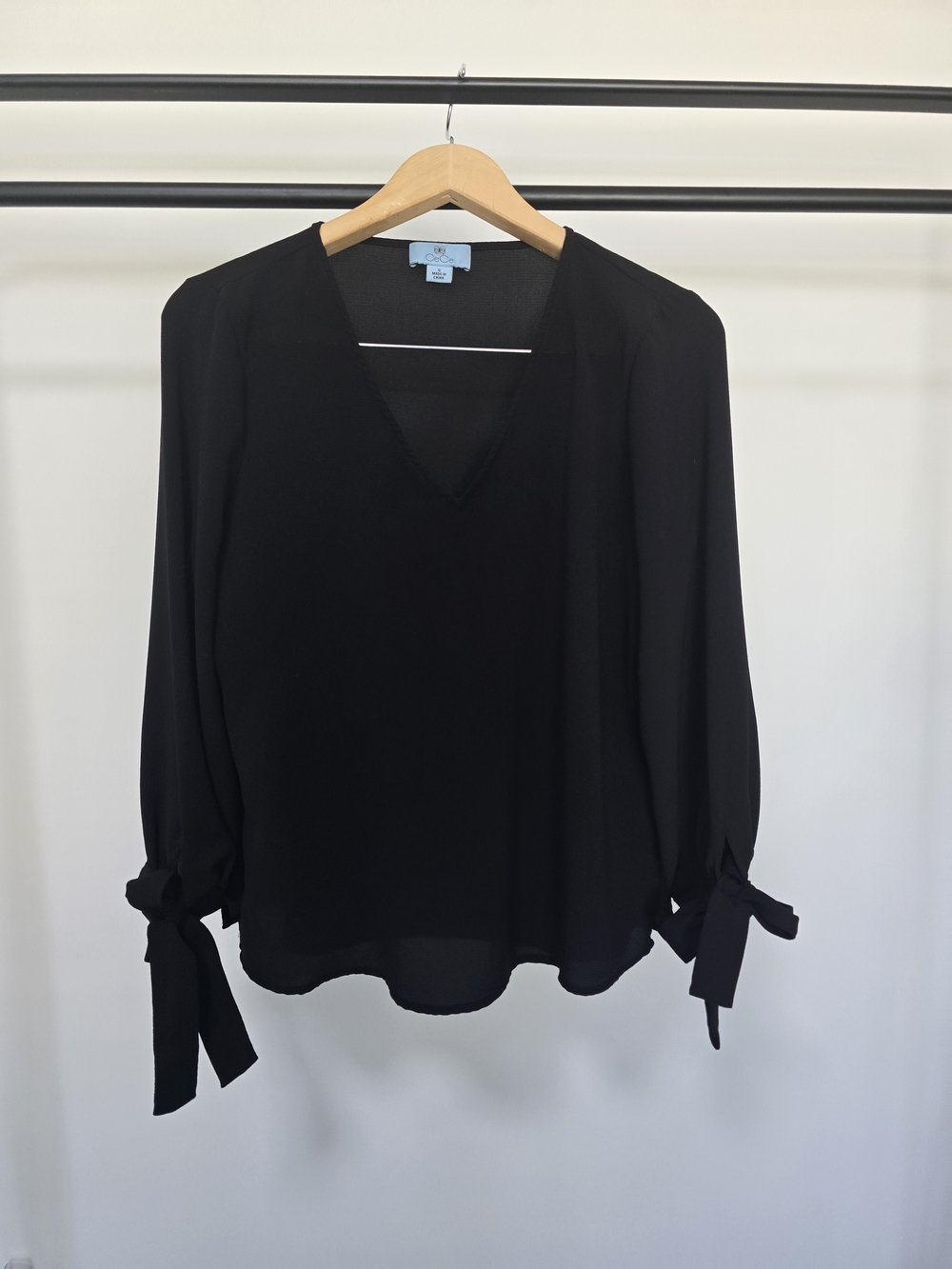 CeCe Black V-Neck Tie-Cuff Blouse